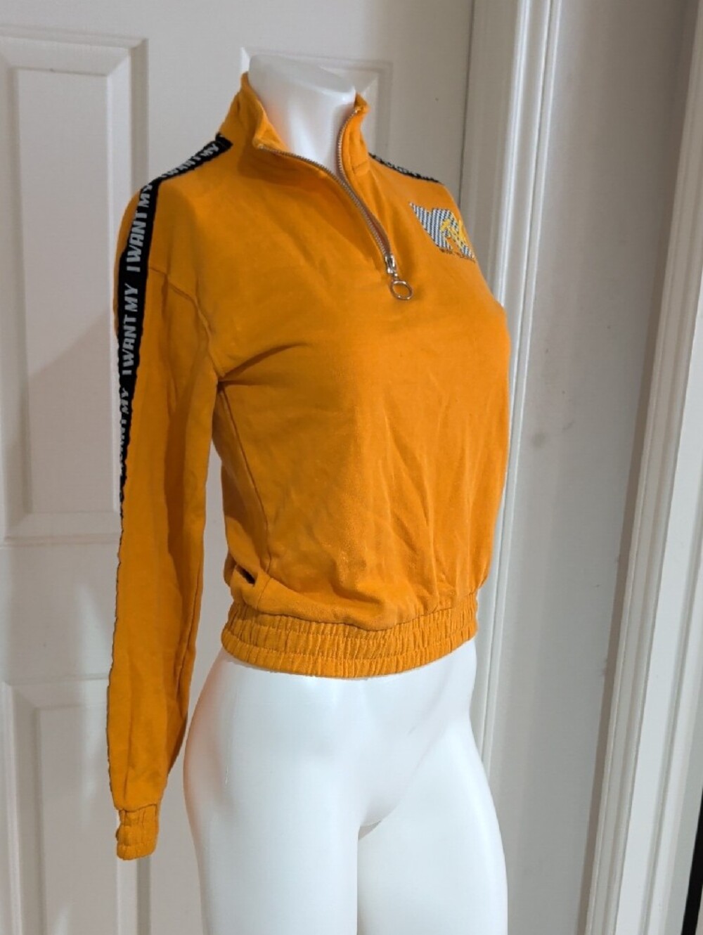 Retro MTV Mustard Yellow Half-Zip Cropped Sweatshirt Women's XS New